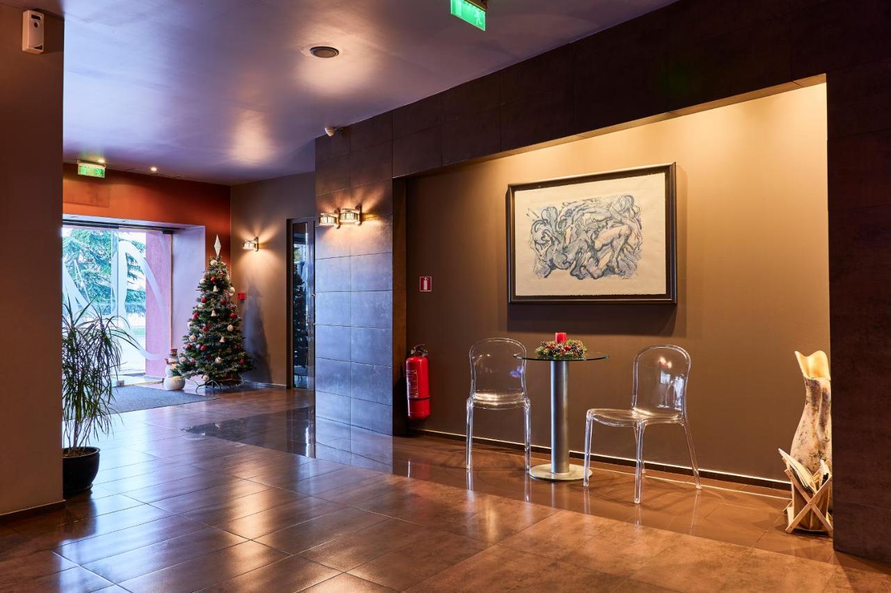 Monet Hotel بلوفديف المظهر الخارجي الصورة