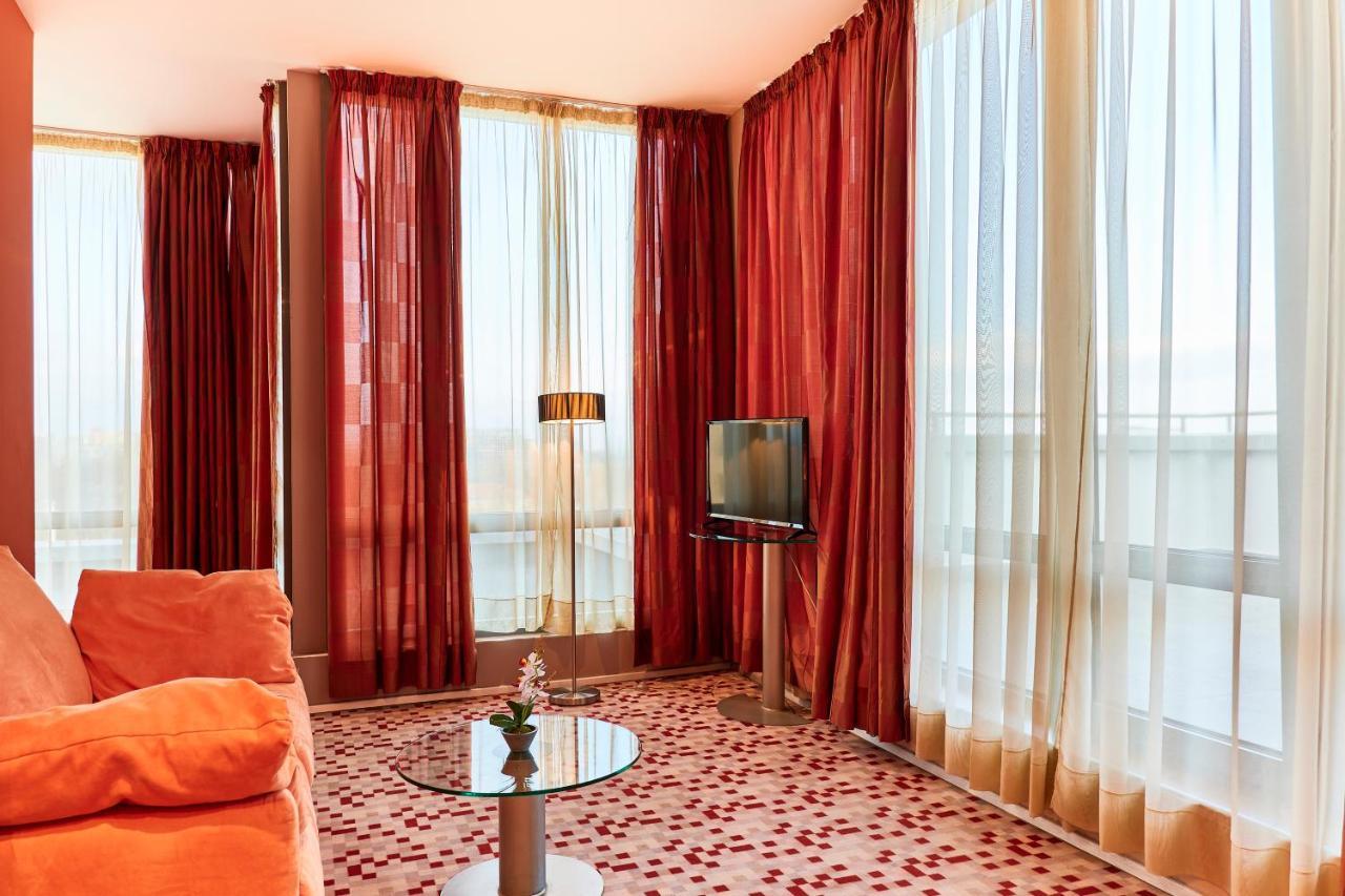 Monet Hotel بلوفديف المظهر الخارجي الصورة